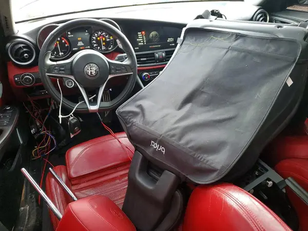 ZARFANBN4K7608200 2019 ALFA ROMEO GIULIA - Image 8