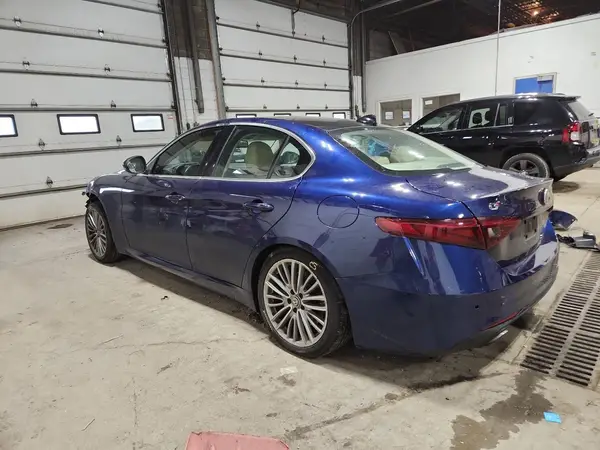 ZARFANBN4K7612926 2019 ALFA ROMEO GIULIA - Image 2