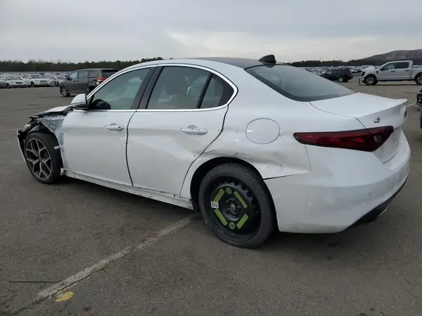 ZARFANBN4K7619164 2019 ALFA ROMEO GIULIA - Image 2