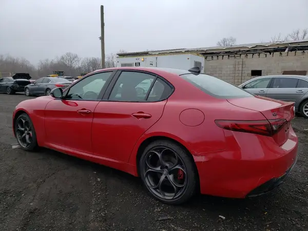 ZARFANBN4M7647744 2021 ALFA ROMEO GIULIA - Image 2