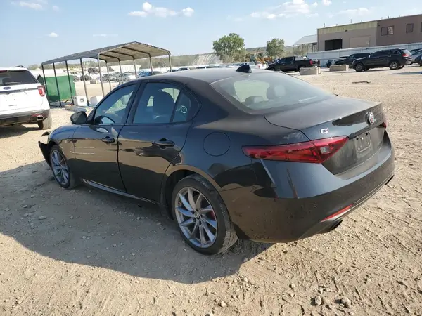 ZARFANBN4N7662231 2022 ALFA ROMEO GIULIA - Image 2