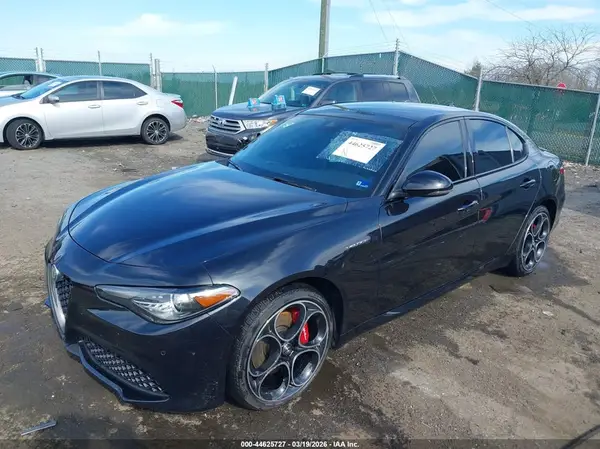 ZARFANBN4N7663685 2022 ALFA ROMEO GIULIA - Image 2