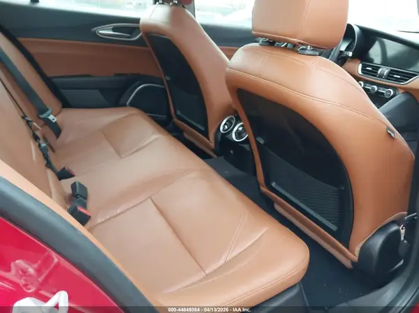 ZARFANBN5K7612319 2019 ALFA ROMEO GIULIA - Image 8