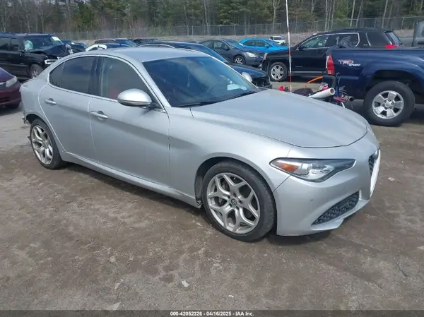 ZARFANBN5L7625380 2020 ALFA ROMEO GIULIA - Image 1