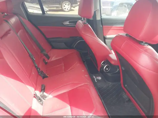 ZARFANBN5L7625380 2020 ALFA ROMEO GIULIA - Image 8
