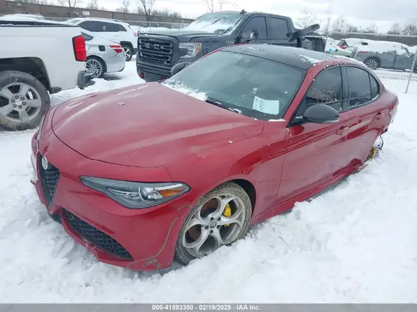 ZARFANBN5M7641290 2021 ALFA ROMEO GIULIA - Image 2