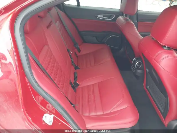 ZARFANBN5M7641290 2021 ALFA ROMEO GIULIA - Image 8