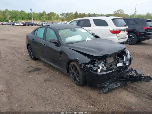 ZARFANBN5M7643816 2021 ALFA ROMEO GIULIA