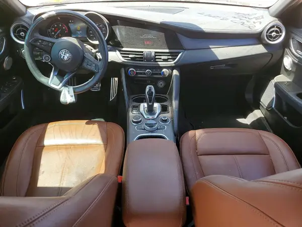 ZARFANBN5N7661878 2022 ALFA ROMEO GIULIA - Image 8