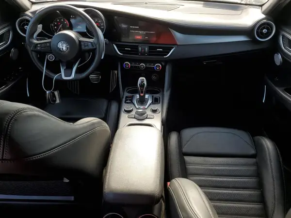 ZARFANBN5N7665638 2022 ALFA ROMEO GIULIA - Image 8