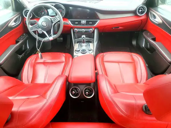 ZARFANBN6K7601863 2019 ALFA ROMEO GIULIA - Image 8