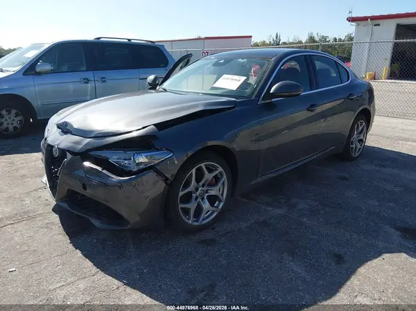 ZARFANBN6K7603189 2019 ALFA ROMEO GIULIA - Image 2