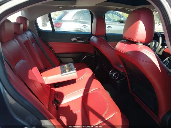 ZARFANBN6K7603189 2019 ALFA ROMEO GIULIA - Image 8