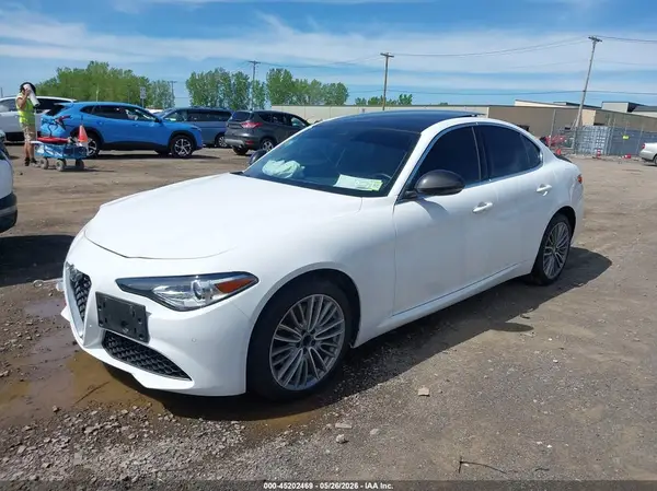 ZARFANBN6L7638767 2020 ALFA ROMEO GIULIA - Image 2