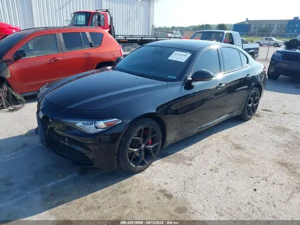 ZARFANBN6M7641007 2021 ALFA ROMEO GIULIA - Image 2