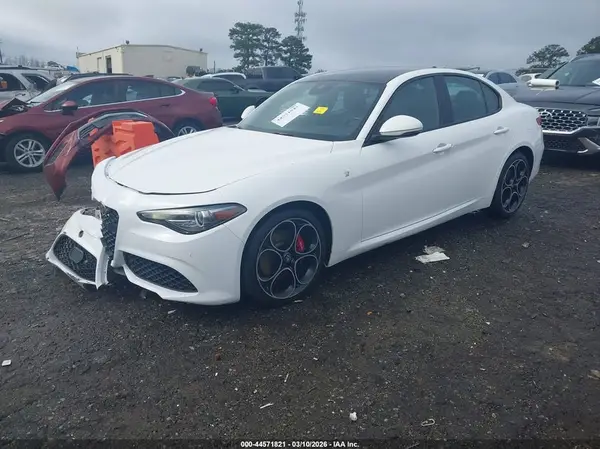 ZARFANBN6N7652848 2022 ALFA ROMEO GIULIA - Image 2