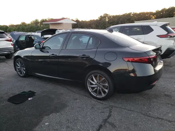 ZARFANBN6N7655457 2022 ALFA ROMEO GIULIA - Image 2