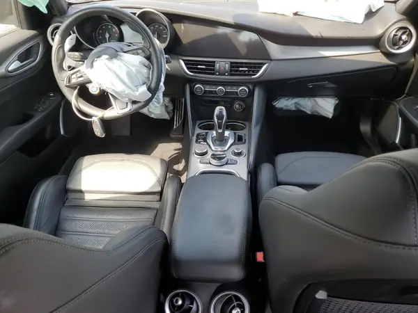 ZARFANBN6P7670401 2023 ALFA ROMEO GIULIA - Image 8