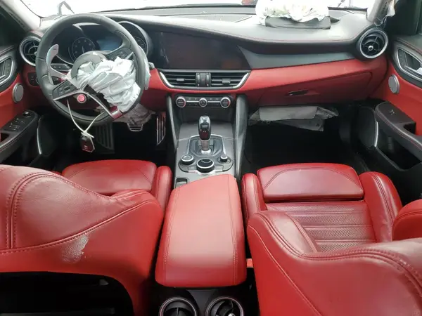 ZARFANBN7K7610572 2019 ALFA ROMEO GIULIA - Image 8