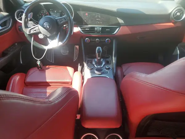 ZARFANBN7L7625705 2020 ALFA ROMEO GIULIA - Image 8