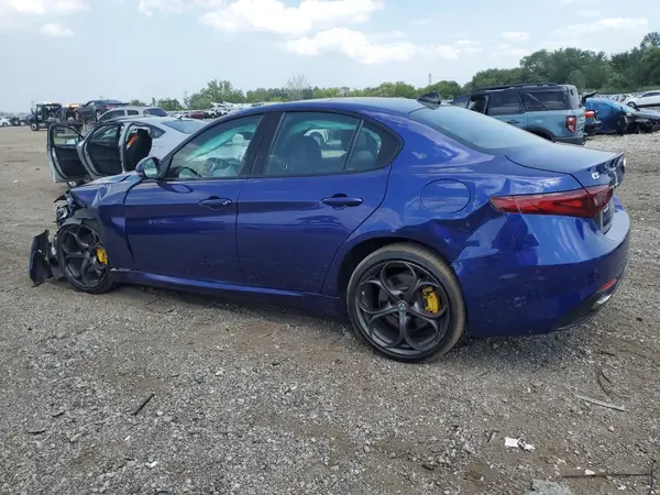 ZARFANBN7L7625977 2020 ALFA ROMEO GIULIA - Image 2