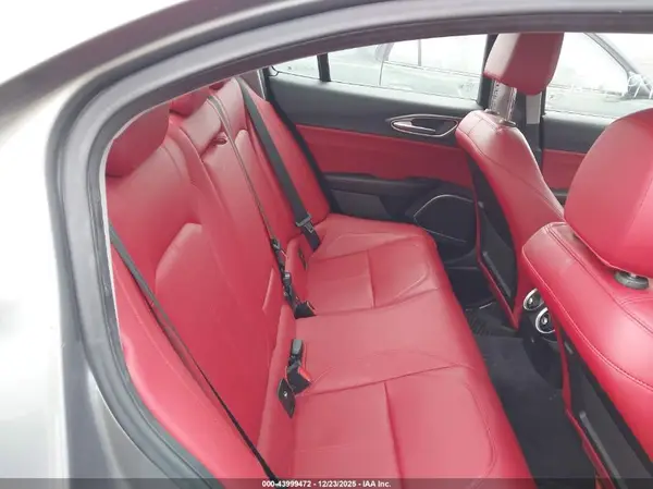 ZARFANBN7L7633075 2020 ALFA ROMEO GIULIA - Image 8