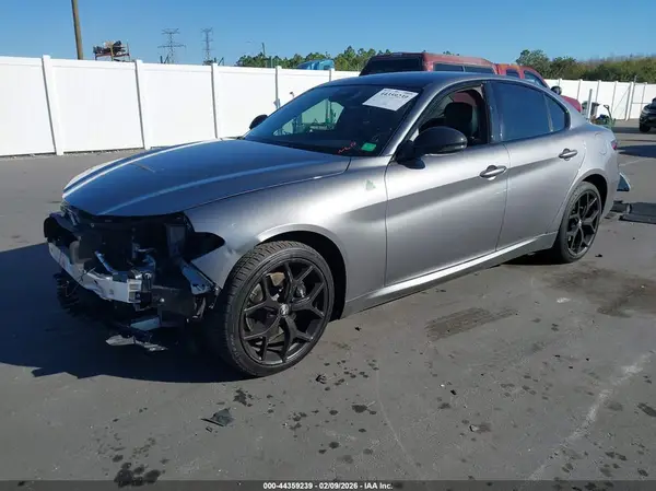 ZARFANBN7L7634999 2020 ALFA ROMEO GIULIA - Image 2