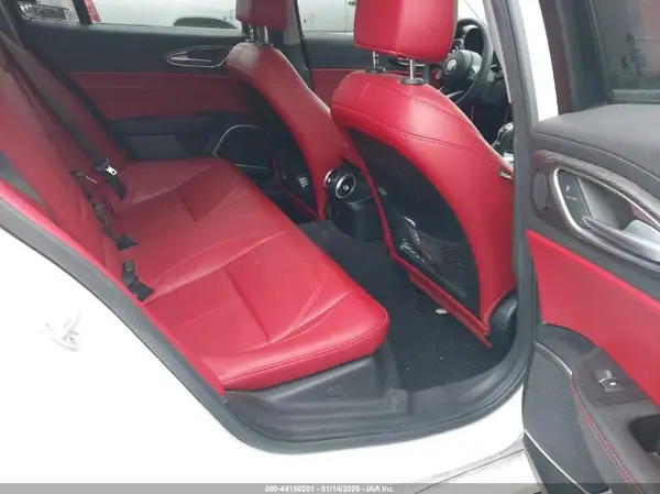 ZARFANBN7L7636770 2020 ALFA ROMEO GIULIA - Image 8