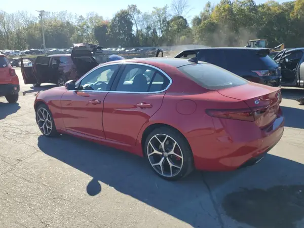 ZARFANBN7M7640089 2021 ALFA ROMEO GIULIA - Image 2
