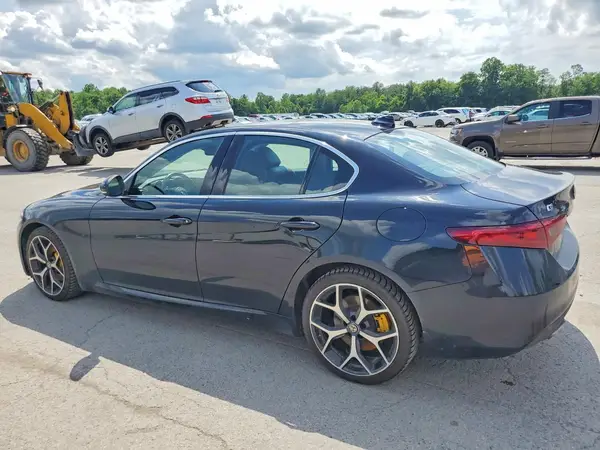 ZARFANBN7M7640352 2021 ALFA ROMEO GIULIA - Image 2