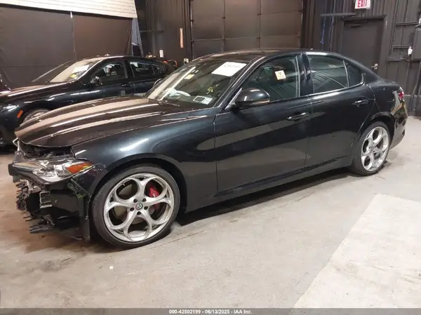 ZARFANBN7M7644482 2021 ALFA ROMEO GIULIA - Image 2