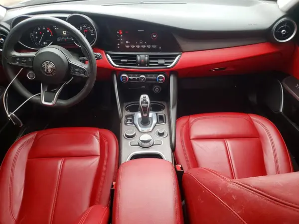ZARFANBN7M7645034 2021 ALFA ROMEO GIULIA - Image 8