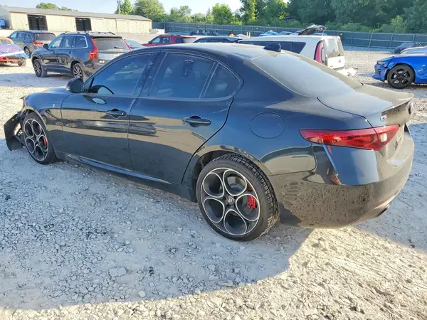 ZARFANBN7N7652812 2022 ALFA ROMEO GIULIA - Image 2