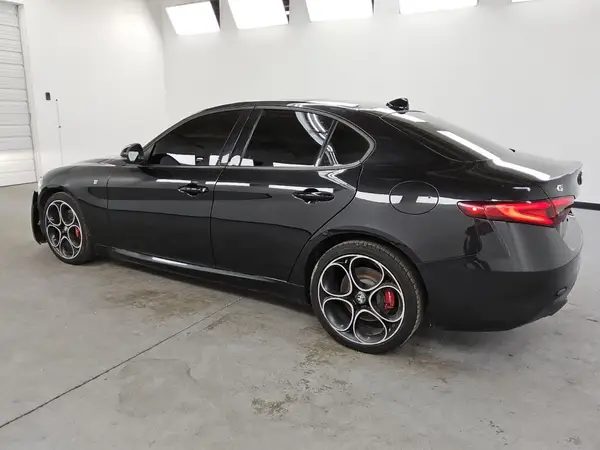 ZARFANBN7N7656018 2022 ALFA ROMEO GIULIA - Image 2