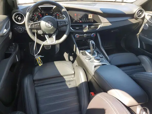 ZARFANBN7N7658982 2022 ALFA ROMEO GIULIA - Image 8