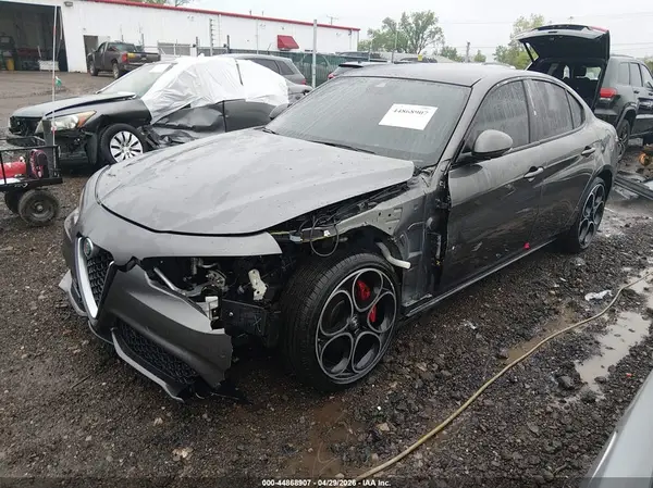ZARFANBN7N7662336 2022 ALFA ROMEO GIULIA - Image 2