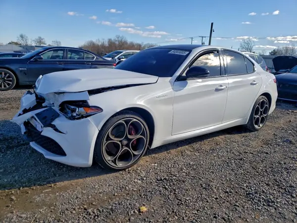 ZARFANBN7N7665401 2022 ALFA ROMEO GIULIA - Image 1