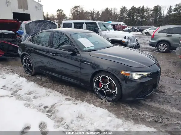 ZARFANBN7N7665690 2022 ALFA ROMEO GIULIA - Image 1