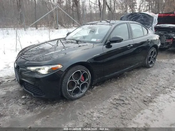 ZARFANBN7N7665690 2022 ALFA ROMEO GIULIA - Image 2