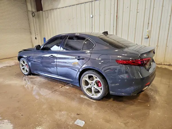 ZARFANBN8K7601315 2019 ALFA ROMEO GIULIA - Image 2