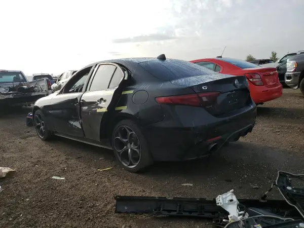 ZARFANBN8K7608328 2019 ALFA ROMEO GIULIA - Image 2