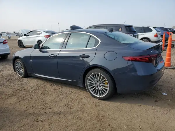 ZARFANBN8K7611827 2019 ALFA ROMEO GIULIA - Image 2