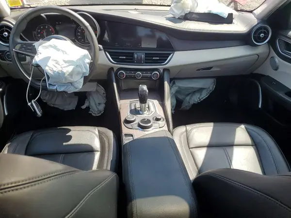 ZARFANBN8K7612184 2019 ALFA ROMEO GIULIA - Image 8