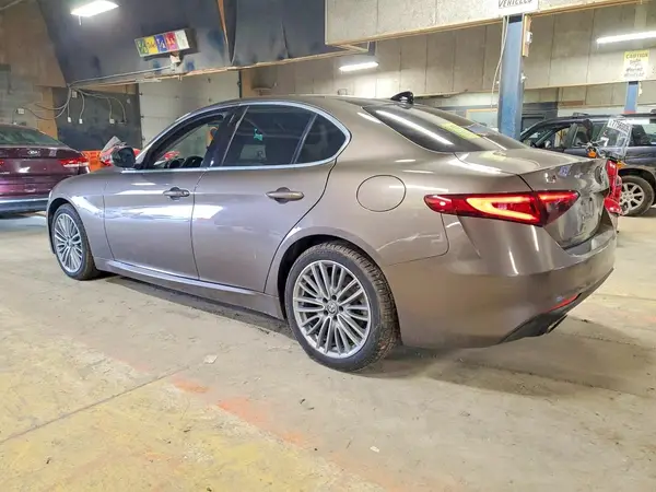 ZARFANBN8K7612976 2019 ALFA ROMEO GIULIA - Image 2