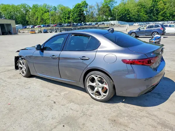 ZARFANBN8M7643650 2021 ALFA ROMEO GIULIA - Image 2