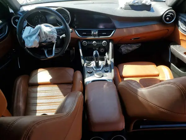 ZARFANBN8M7643650 2021 ALFA ROMEO GIULIA - Image 8