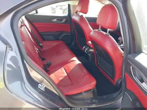 ZARFANBN8M7645415 2021 ALFA ROMEO GIULIA - Image 8