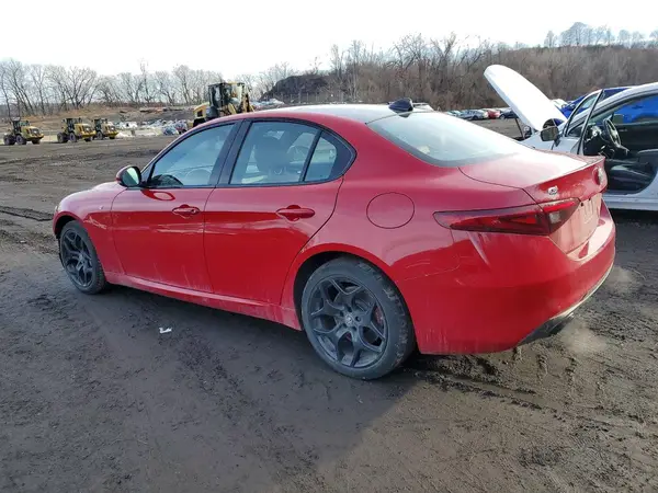 ZARFANBN8N7660014 2022 ALFA ROMEO GIULIA - Image 2