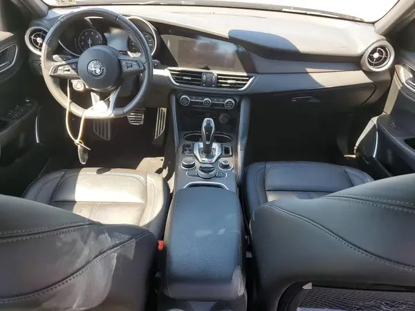 ZARFANBN8N7662152 2022 ALFA ROMEO GIULIA - Image 8