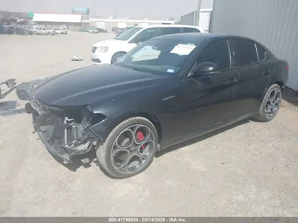 ZARFANBN8N7665729 2022 ALFA ROMEO GIULIA - Image 2